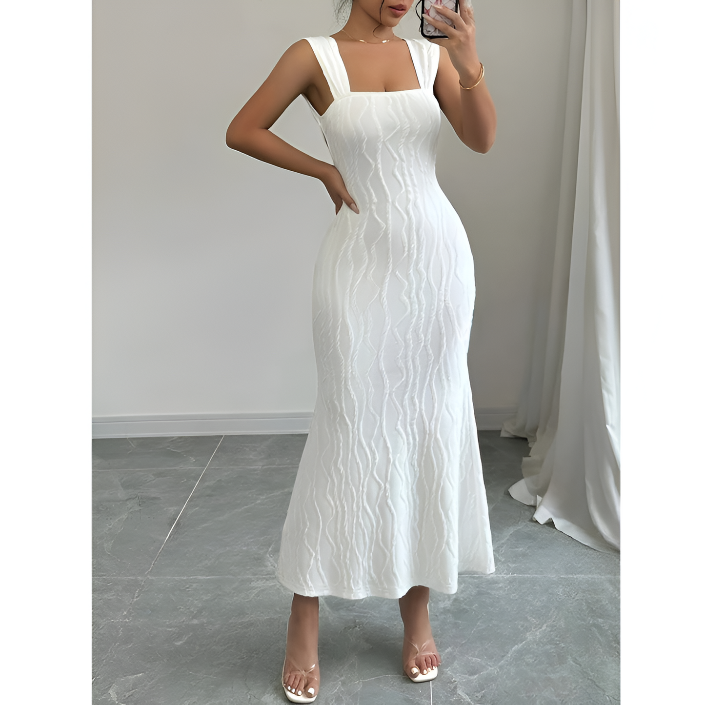 Sommermaxi til kvinder - Slank pasform - Stilfuld hals - Festtøj