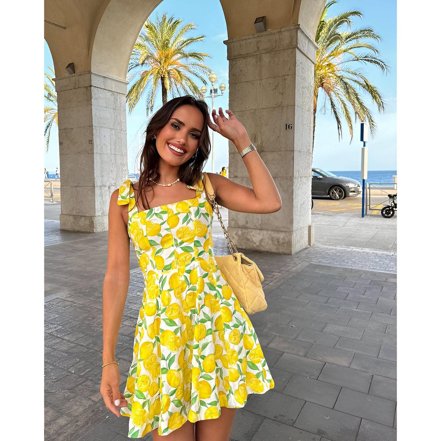 Mini sommerkjole til kvinder - Citronprint - Ærmeløs - Spaghettistropper