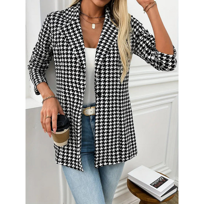 Blazerjakke til kvinder – tætsiddende silhuet – klassisk design – let og behagelig