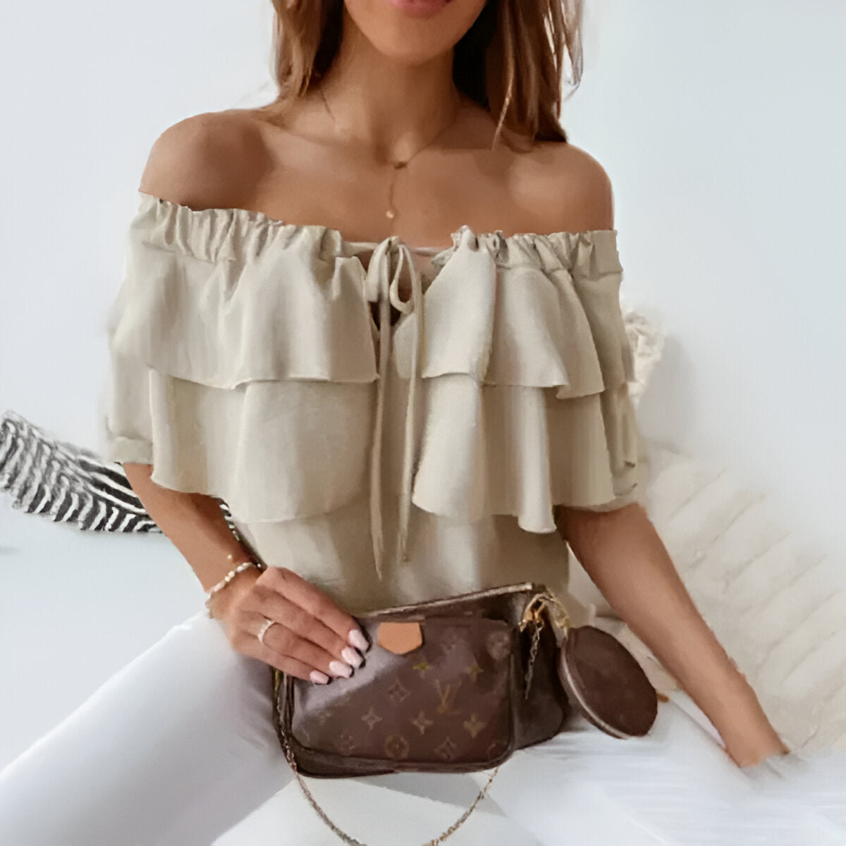 Dame bluse – Off-shoulder – Krøllet design – Letvægtsstof