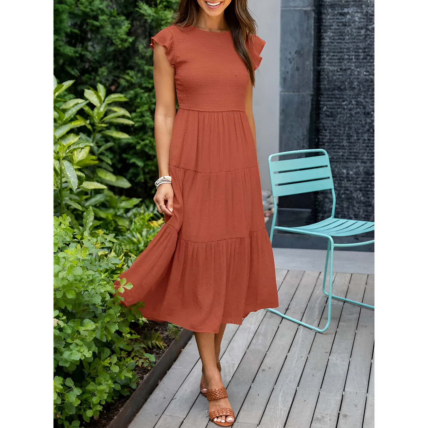 Midi-kjole til kvinder – Elastisk top – Feminin silhuet – Let design