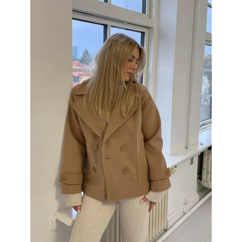 Dames winterjas – getailleerd model – formeel tot casual – decoratieve knopen