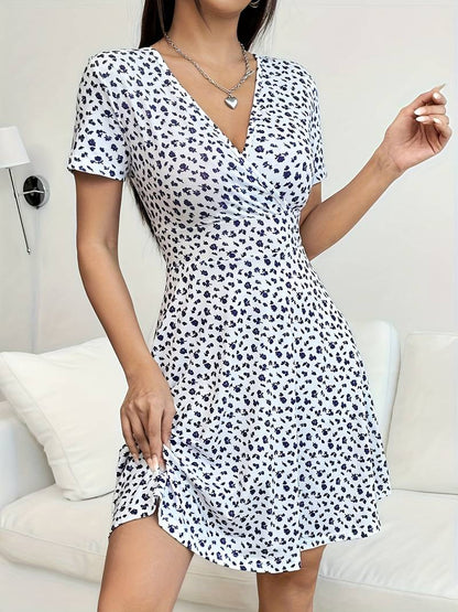 Mini-kjole til kvinder – Trykt design – Åndbart stof – Alsidig stil