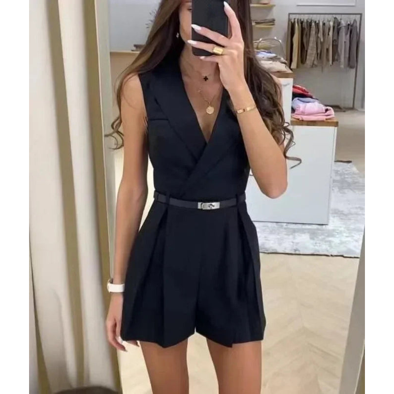 Dames jumpsuit – elegant pasform – detalje i taljen – tidløs stil