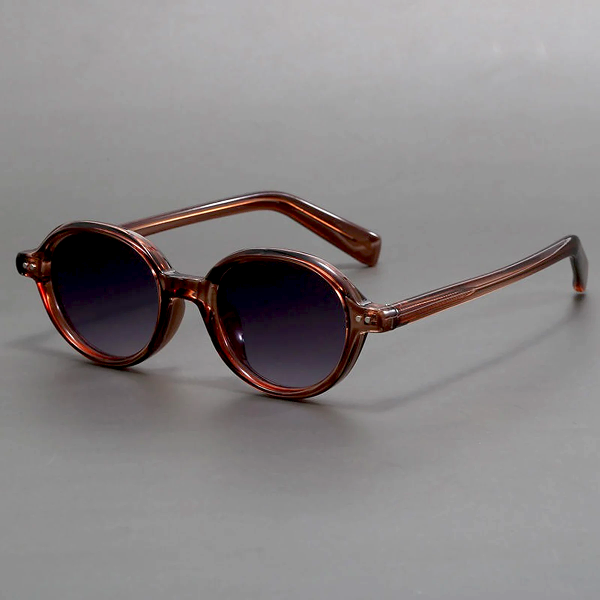 Solbriller til kvinder – polariserede glas – oval stel – let design