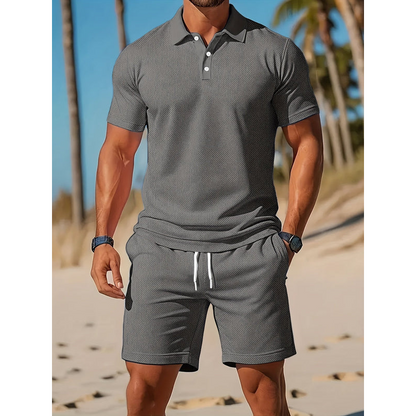 Herreoutfit – Åndbar poloshirt – Matchende shorts – Letvægts mesh-stof