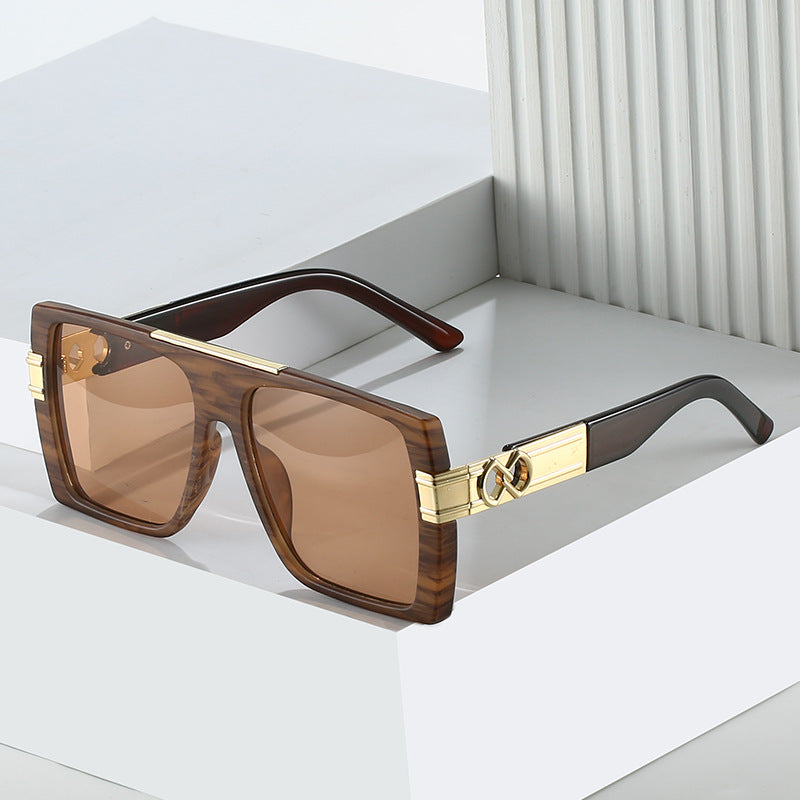 Solbriller til kvinder – Rektangulær stel – Guldfarvede hængsler – UV400-beskyttelse