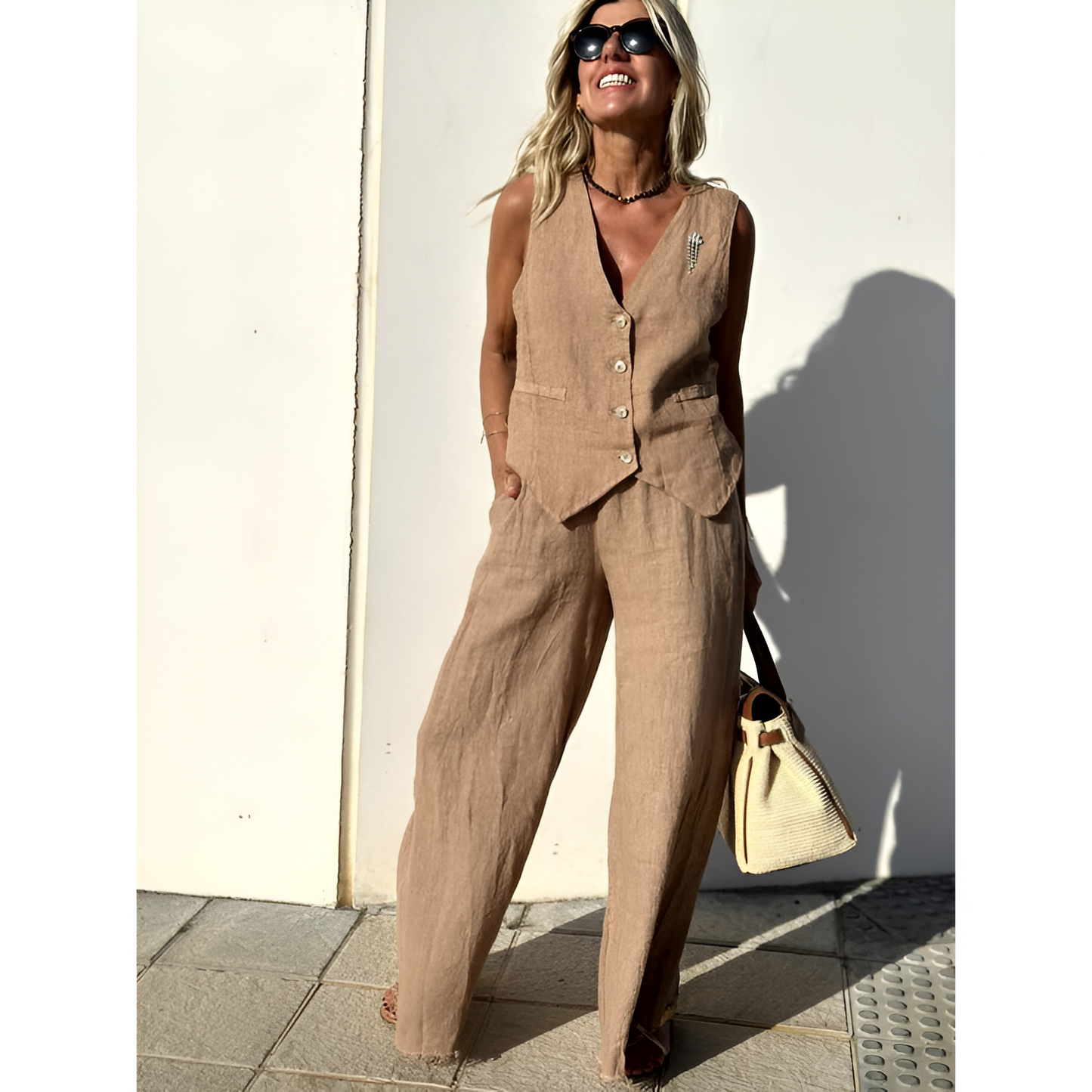 Sommersæt til kvinder – Åndbart hør – Elegant brun farve – To-delt outfit