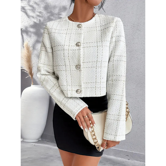 Kort jakke til kvinder – struktureret pasform – knaplukning – elegant design