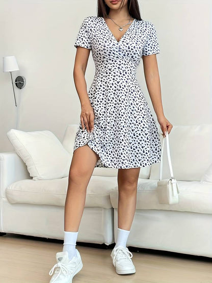 Mini-kjole til kvinder – Trykt design – Åndbart stof – Alsidig stil