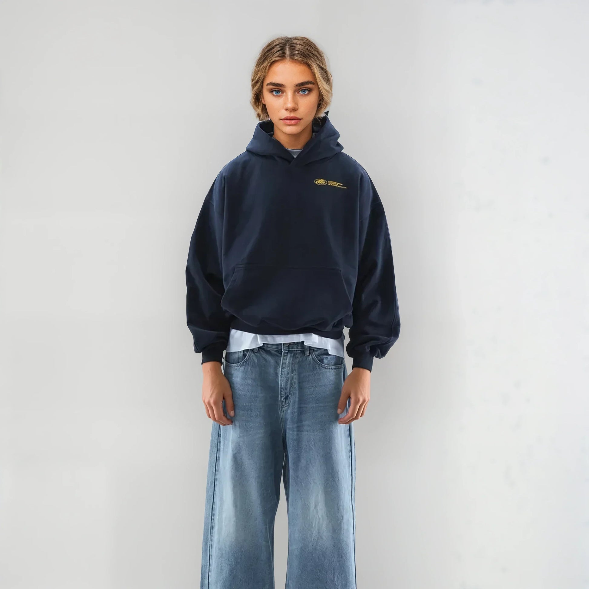 Kvinders hættetrøje - overdimensioneret hætte - blødt stof - afslappet pasform