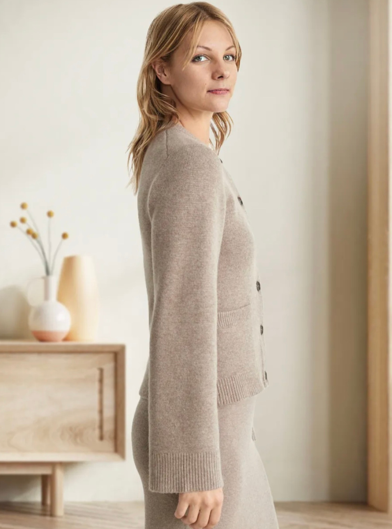 Klassisk Cardigan med Knapper – Tidløs Elegance