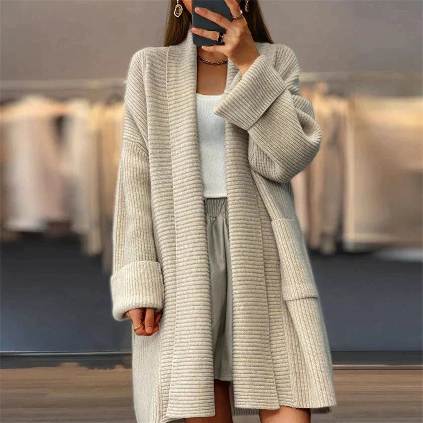 Lang Oversize Cardigan – Komfort & Stil i Ét3