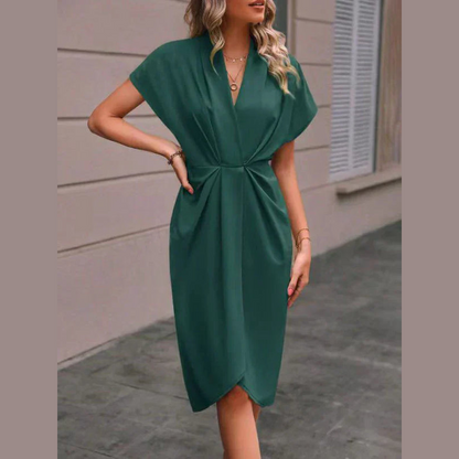 Kvindekjole – Elegant snit – Luftigt stof – Alsidigt design