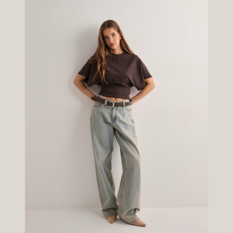 T-shirt til kvinder – afslappet stil – strækbart materiale – stilfuldt design