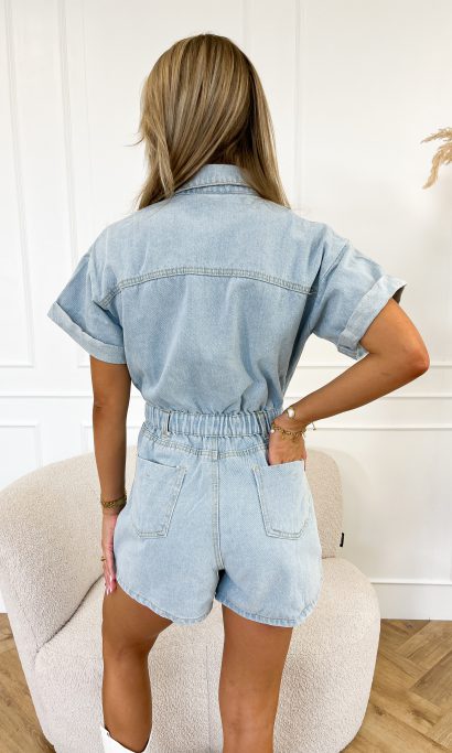 Trendy Kort Jumpsuit – Perfekt til Sommerens Eventyr