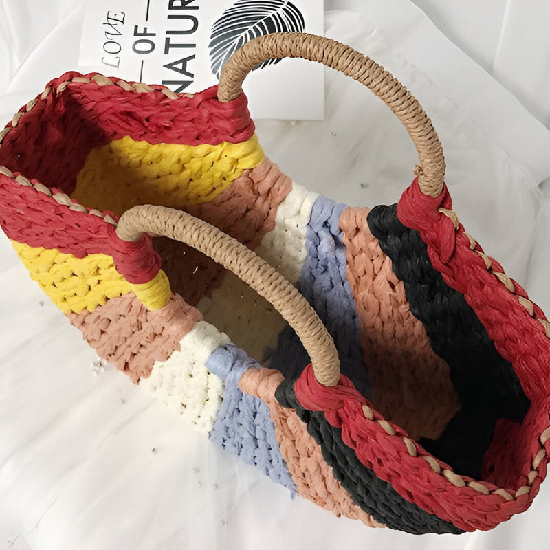 Vævet dametaske - farverigt strå - runde hanke - uundværlig for sommeren